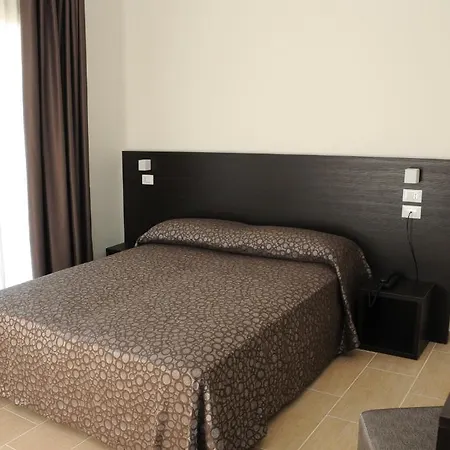 Morena リド・ディ・イエゾロ